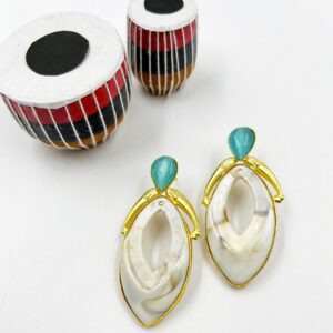ARNAS 1 PAIR GOLDEN BRASS METAL WITH MOTHER OF PEARL AND MONALISA STONE EARRINGS