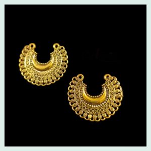 OXIG0026 -2 PAIRS GOLDEN LARGE SIZE GERMAN SILVER BALI