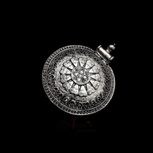 OXIS0189- 1 PC PACK OF SILVER ROUND MOTIF GERMAN SILVER PENDANT