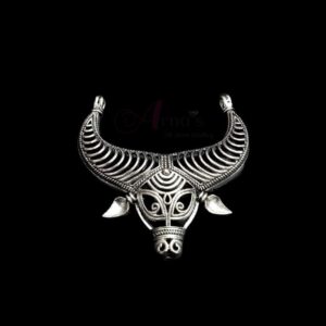 OXIS0196- 1 PC PACK OF SILVER BULL MOTIF GERMAN SILVER PENDANT