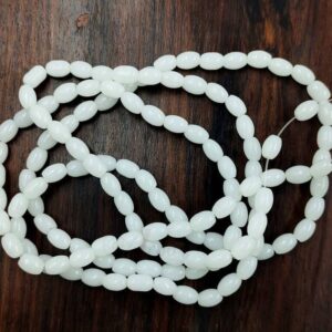 OVALBEADS39- 1 STRAND WHITE 6 X 4.5 MM GLASS OVAL BEADS