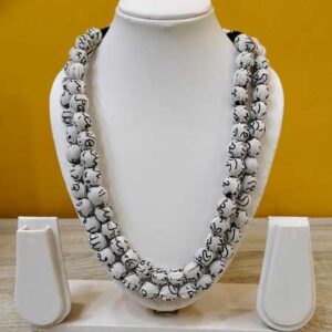 2LDORI18- ARNAS 1 PC PACK OF WHITE PRINTED LAYER FABRIC AND BEADS TASSEL FOR JEWELLERY MAKING